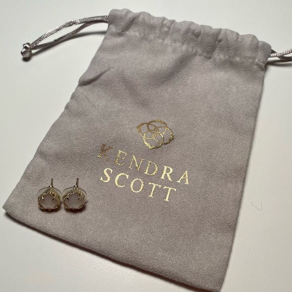 Kendra Scott Jewelry - tessa gold stud earrrings